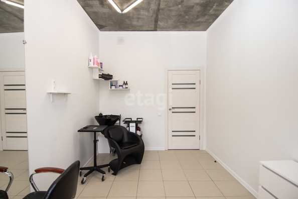 
  Продается 4-комн. квартира 70 м². Фото 1.