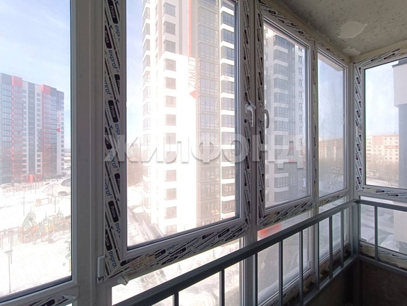
  Продается 2-комн. квартира 37.3 м², в ЖК Азимут, дом 4. Фото 12.