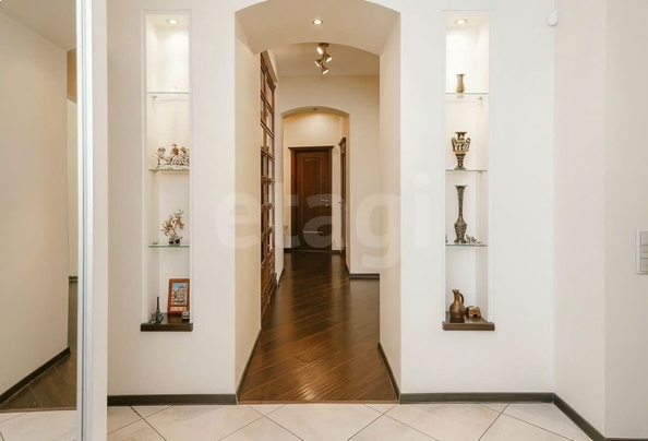 
  Продается 4-комн. квартира 138 м². Фото 1.