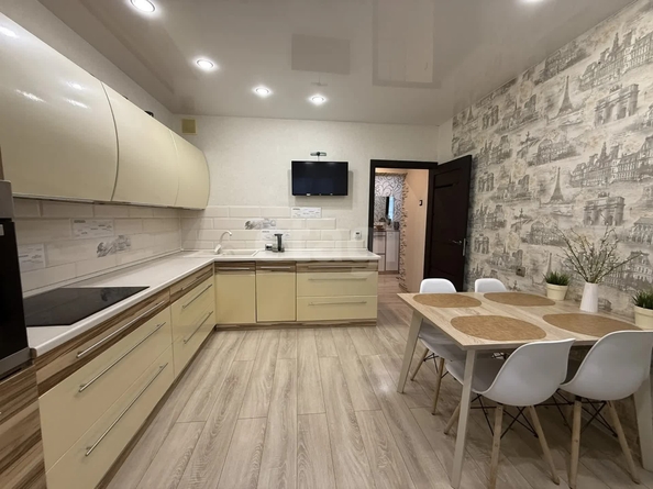 
  Продается 3-комн. квартира 72.8 м². Фото 1.