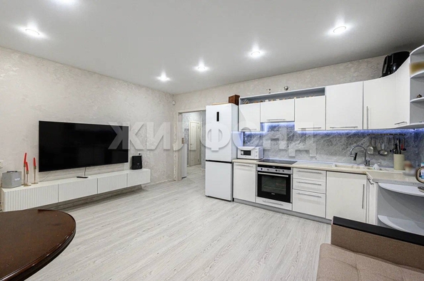 
  Продается 3-комн. квартира 57.3 м². Фото 1.