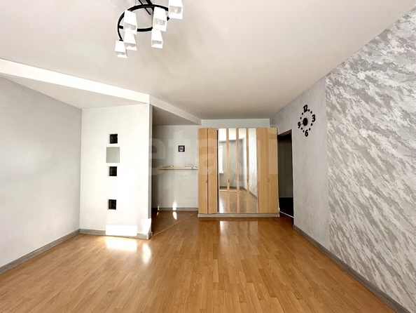 
  Продается 4-комн. квартира 77 м². Фото 8.