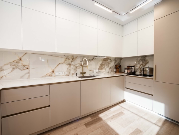 
  Продается 4-комн. квартира 108 м², в ЖК Расцветай на Красном, дом 11. Фото 13.