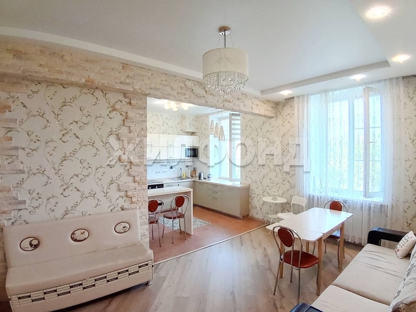 
  Продается 3-комн. квартира 84.3 м². Фото 1.