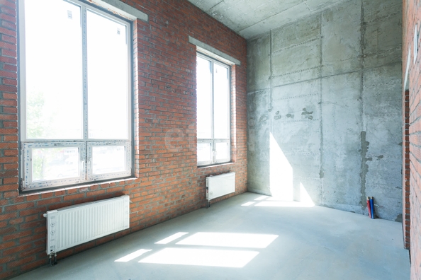 
  Продается универсальное помещение 1000 м². Фото 4.