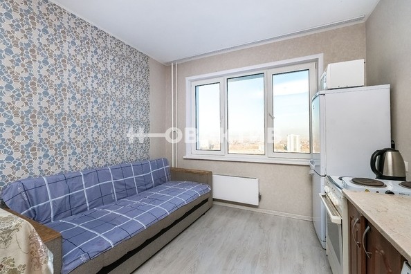 
   Продам 2-комнатную, 55 м², Александра Чистякова ул, 18

. Фото 2.