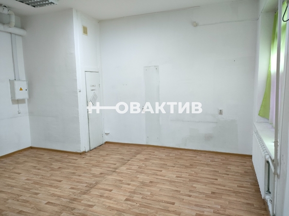 
  Сдается торговая площадь, 35 м², Зорге ул, д. 179
. Фото 5.