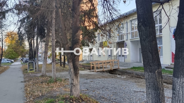 
   Продам офис, 19.5 м², Ленина ул, 122

. Фото 5.