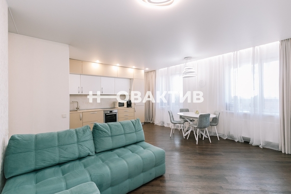 
   Продам 2-комнатную, 65 м², Дуси Ковальчук ул, 238

. Фото 3.