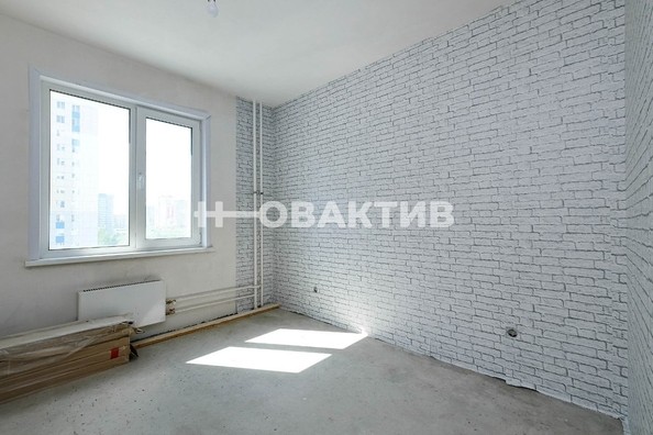 
   Продам 2-комнатную, 35 м², Александра Чистякова ул, 18

. Фото 9.