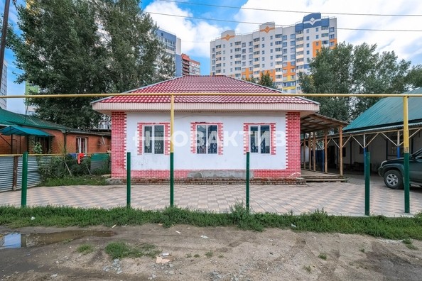 
   Продам дом, 80.7 м², Новосибирск

. Фото 2.