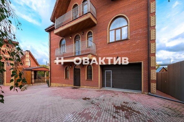 
   Продам дом, 1000 м², Новосибирск

. Фото 23.