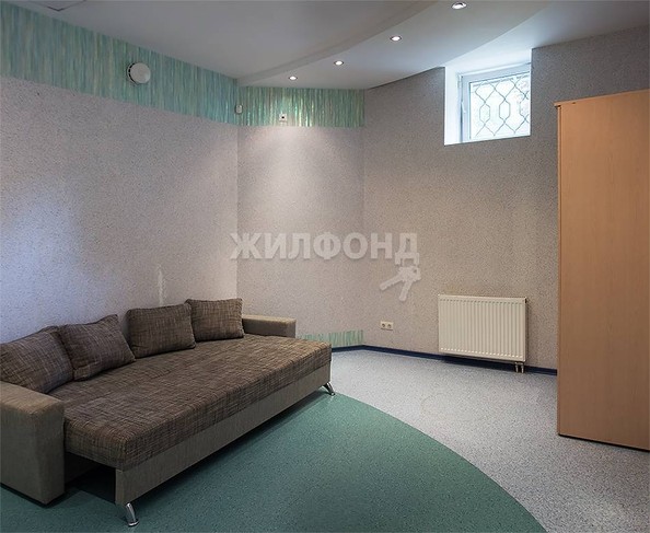 
   Продам дом, 357.7 м², Новосибирск

. Фото 33.