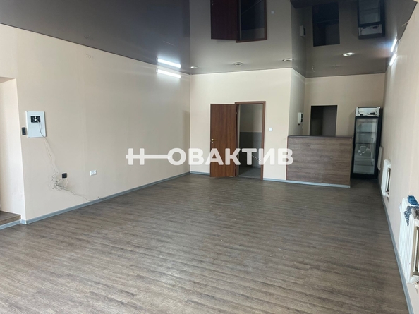 
   Продам помещение свободного назначения, 1184.7 м², Юбилейный пр-кт, 2А

. Фото 6.