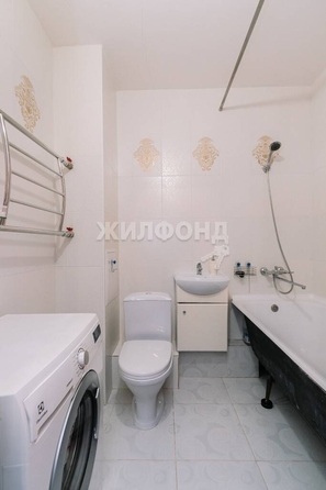 
   Продам 1-комнатную, 40.2 м², Краснообск, 113

. Фото 6.