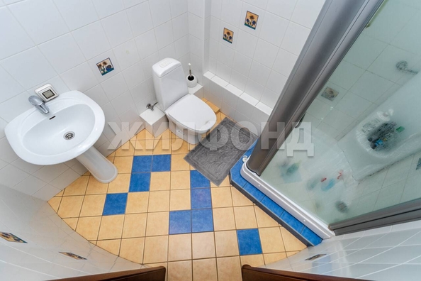 
   Продам 4-комнатную, 167 м², Краснообск, 219

. Фото 9.