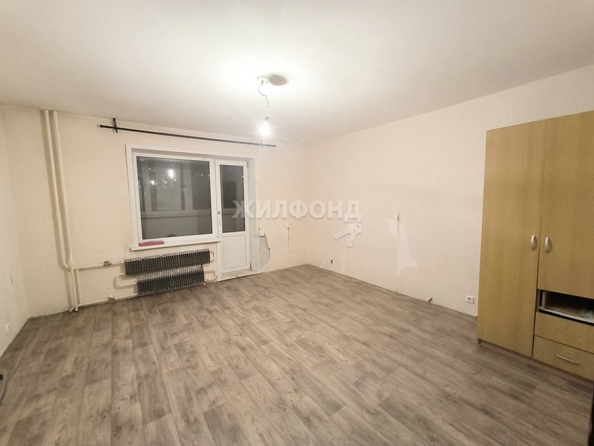 
   Продам комнату, 18.8 м², 2-й (4 мкр.) кв-л, 204/1

. Фото 1.