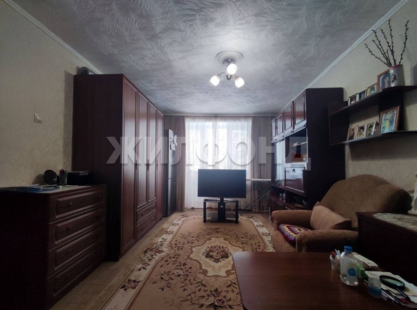 
   Продам 1-комнатную, 28.9 м², Зорге ул, 34

. Фото 2.