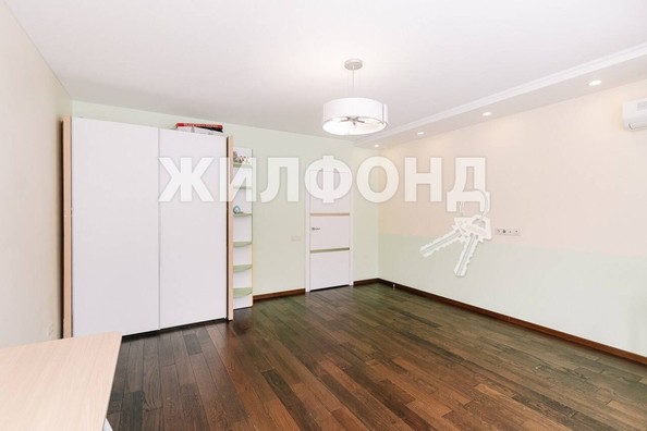 
   Продам 3-комнатную, 104.7 м², Богдана Хмельницкого ул, 33/1

. Фото 14.