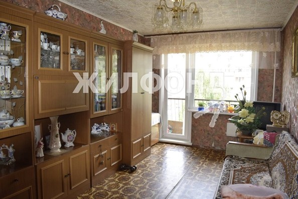 
   Продам 3-комнатную, 62.2 м², Полтавская ул, 47

. Фото 3.
