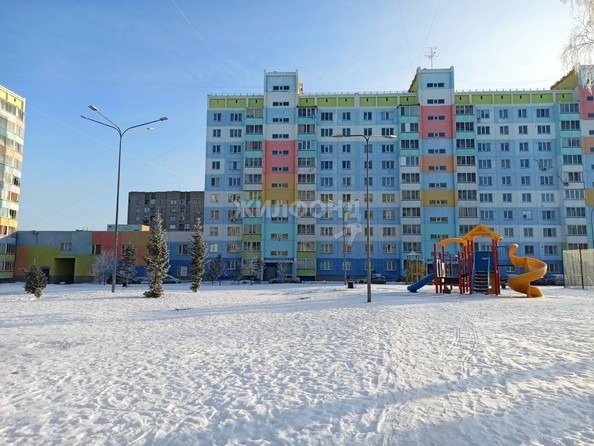 
   Продам 3-комнатную, 73.5 м², Сибиряков-Гвардейцев ул, 82

. Фото 12.
