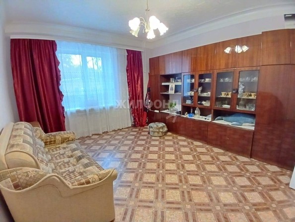 
   Продам 3-комнатную, 77.7 м², Александра Невского ул, 22

. Фото 6.
