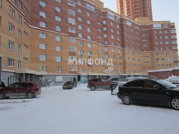 
   Продам 3-комнатную, 100.3 м², Стартовая ул, 4

. Фото 2.