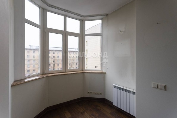 
   Продам 4-комнатную, 150 м², Серебренниковская ул, 6/1

. Фото 8.
