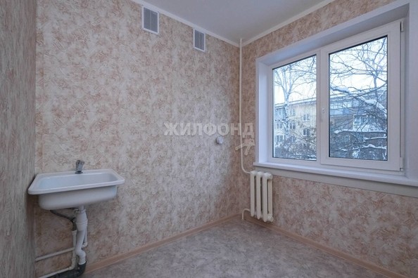 
   Продам 4-комнатную, 59.5 м², Ленинградская ул, 143

. Фото 6.