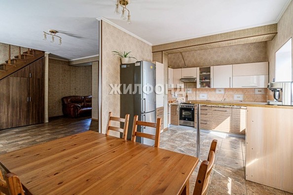 
   Продам дом, 290.1 м², Новосибирск

. Фото 24.