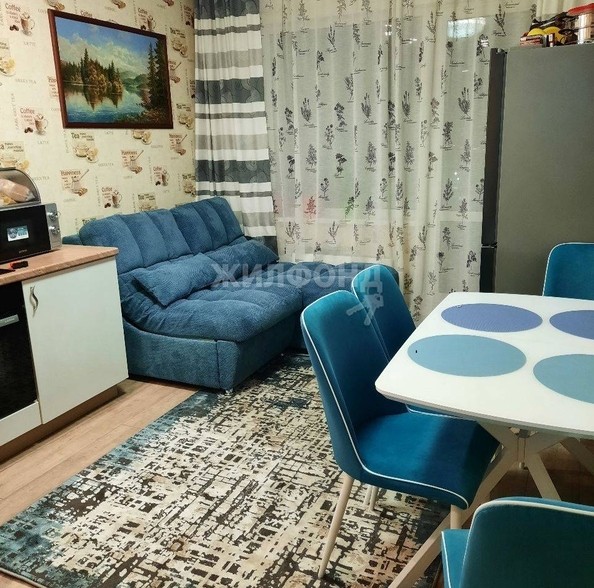 
   Продам 2-комнатную, 56.9 м², Александра Чистякова ул, 18

. Фото 4.
