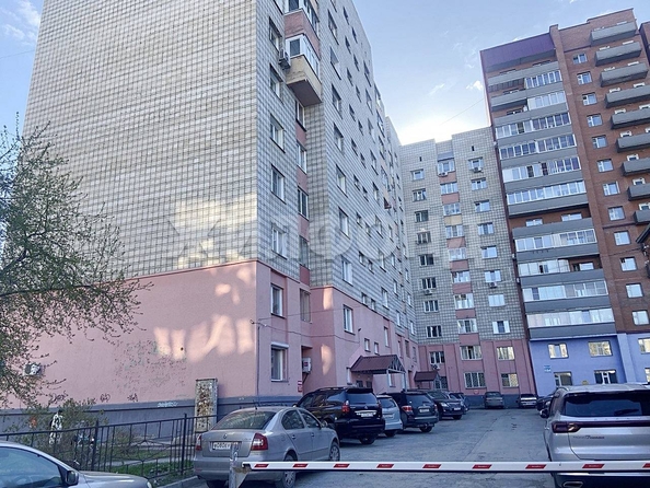 
  Продается 3-комн. квартира, 68.4 м², Пархоменко ул, д. 102
. Фото 4.