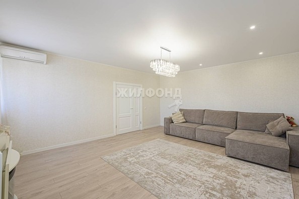 
   Продам 3-комнатную, 87 м², Красный пр-кт, 232/1

. Фото 24.
