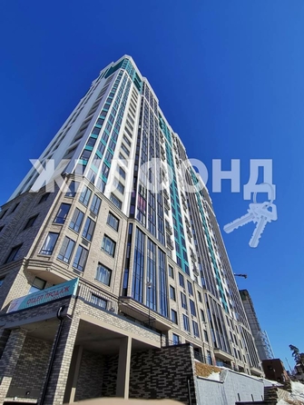 
   Продам 3-комнатную, 70.2 м², Сухарная ул, 109

. Фото 29.