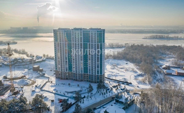 
   Продам 3-комнатную, 70.2 м², Сухарная ул, 109

. Фото 28.