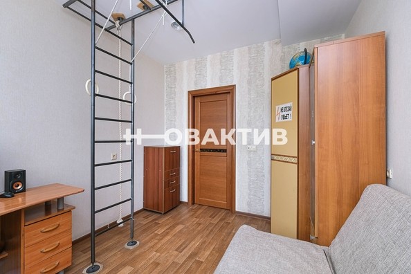 
   Продам 4-комнатную, 126.8 м², Бориса Богаткова ул, 65

. Фото 28.