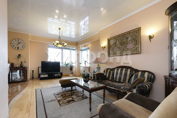 
   Продам 3-комнатную, 117.2 м², Октябрьская ул, 81

. Фото 4.