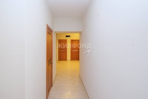 
   Продам 3-комнатную, 117 м², Красный пр-кт, 232/1

. Фото 19.