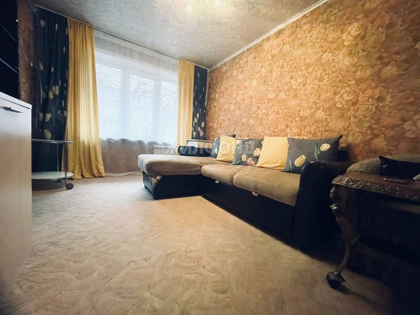 
   Продам 2-комнатную, 46 м², Есенина ул, 12

. Фото 2.