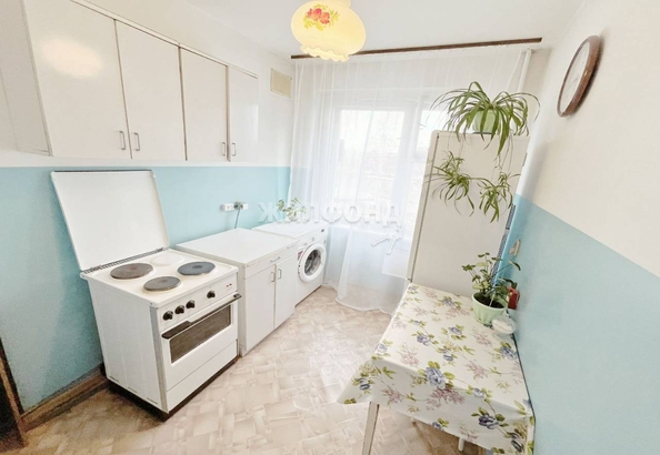 
   Продам 3-комнатную, 55.6 м², Кропоткина ул, 138

. Фото 2.