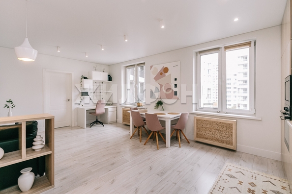
   Продам 3-комнатную, 92 м², Немировича-Данченко ул, 146/1

. Фото 9.