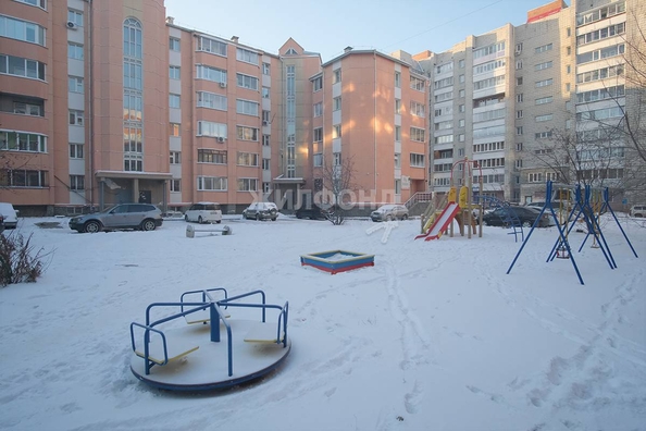 
   Продам 2-комнатную, 45 м², Троллейная ул, 9/1

. Фото 2.