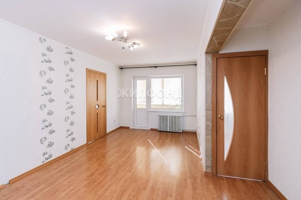 
   Продам 2-комнатную, 45.5 м², Владимировская ул, 12

. Фото 4.