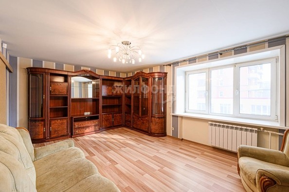 
   Продам 3-комнатную, 59 м², Красный пр-кт, 96

. Фото 19.
