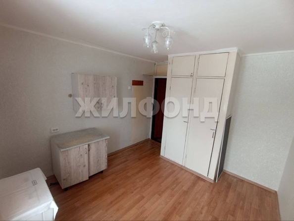
   Продам секционку, 11.7 м², Дмитрия Донского ул, 23

. Фото 10.