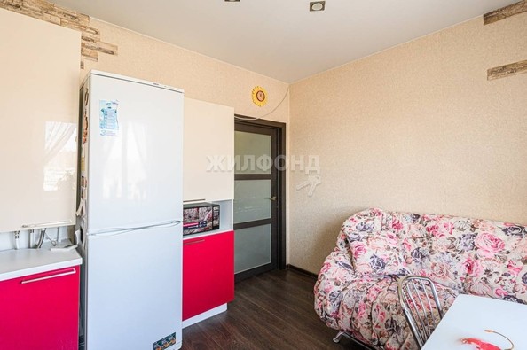 
   Продам 2-комнатную, 59.2 м², Кирова ул, 346

. Фото 12.