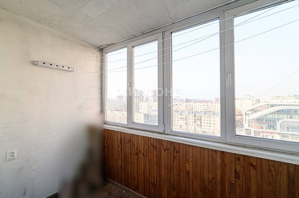 
   Продам 1-комнатную, 32 м², Бориса Богаткова ул, 217

. Фото 5.