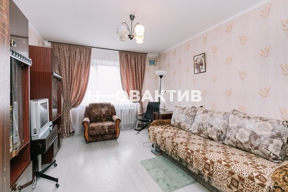 
   Продам 3-комнатную, 63 м², Иванова ул, 28А

. Фото 1.