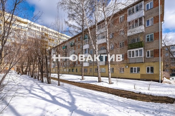 
   Продам 2-комнатную, 45 м², Сибиряков-Гвардейцев ул, 14

. Фото 24.
