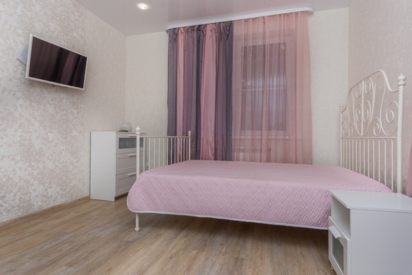 
  Сдам посуточно в аренду 1-комнатную квартиру, 36 м², Новосибирск

. Фото 1.